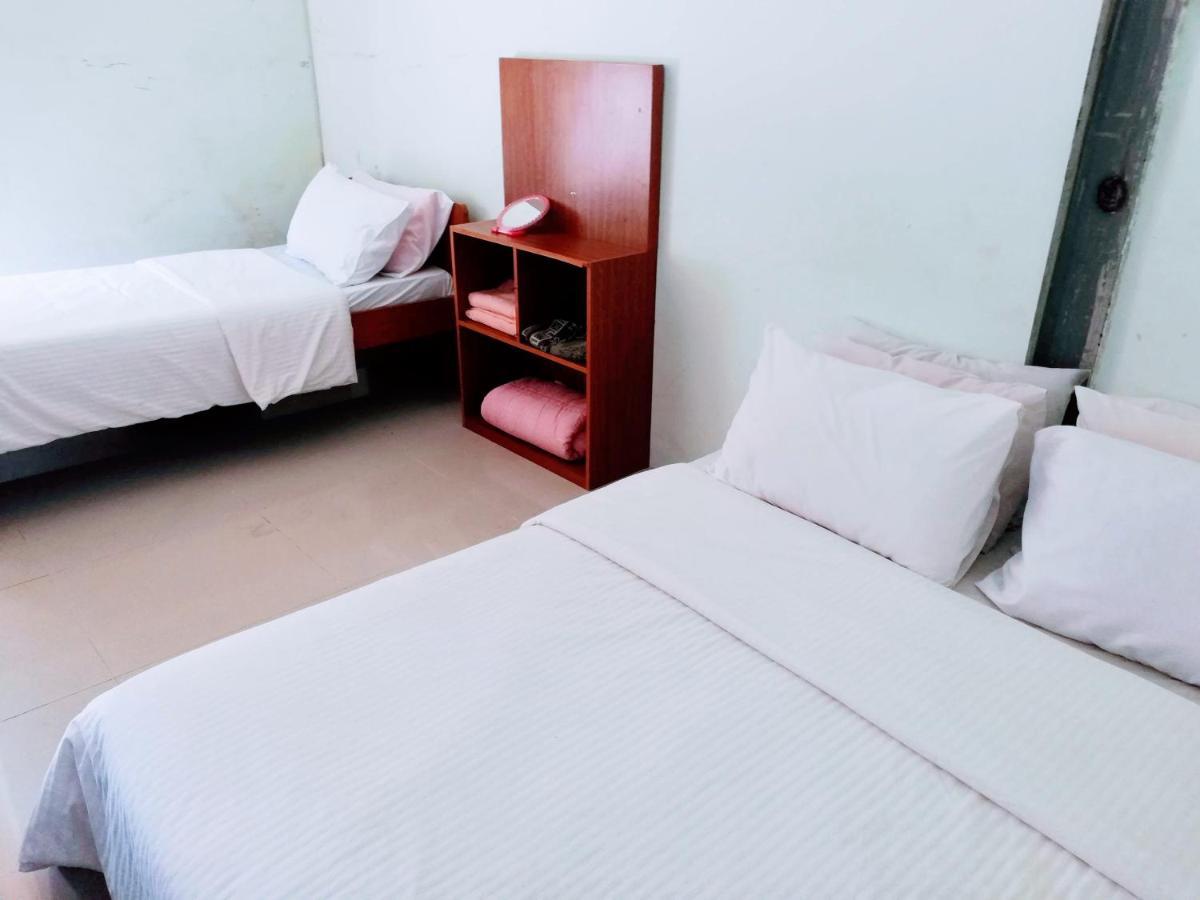 Daisyinn Budget Hotel Kuala Terengganu Кампонг Гонг Бадак Екстер'єр фото