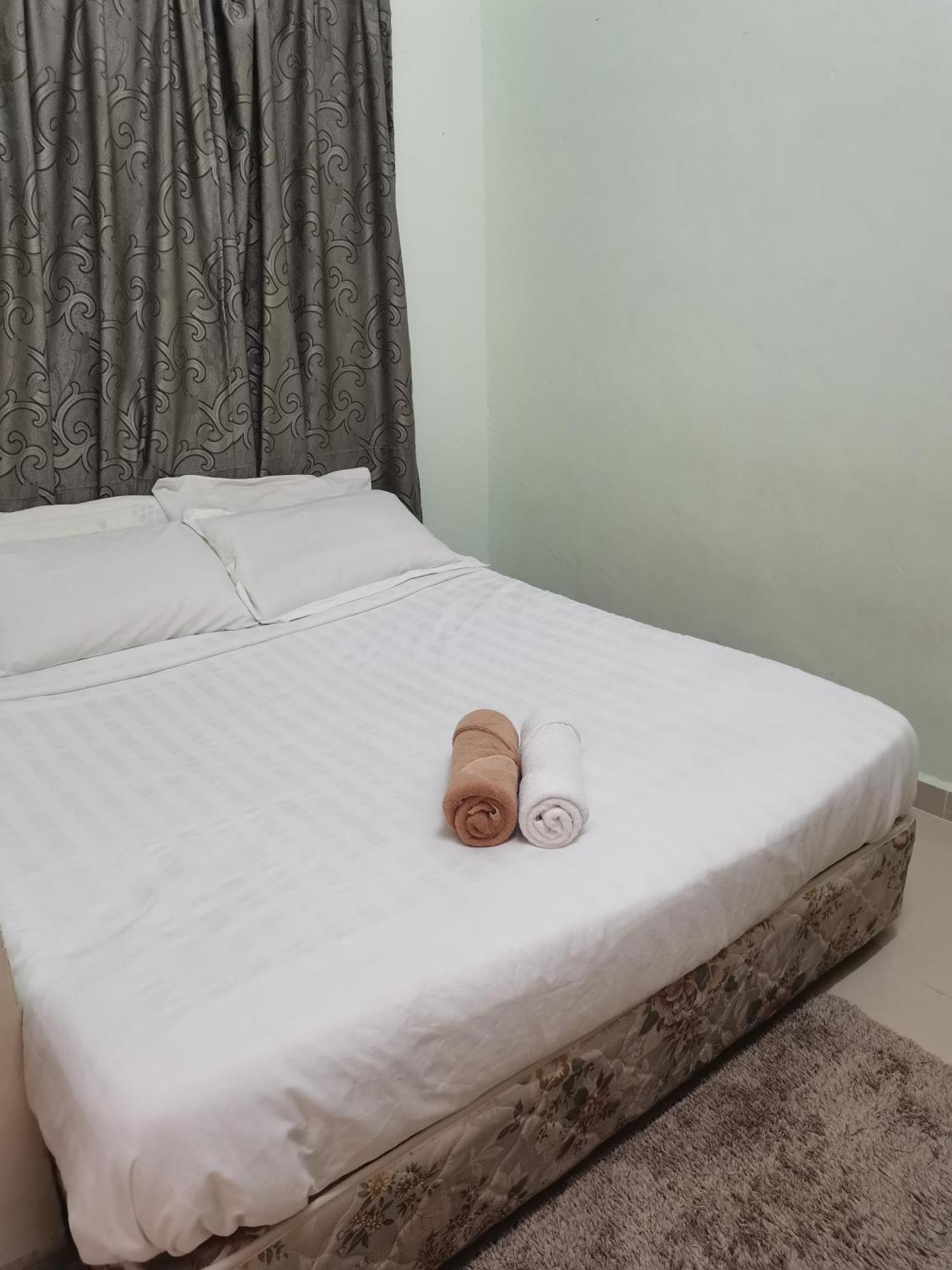 Daisyinn Budget Hotel Kuala Terengganu Кампонг Гонг Бадак Екстер'єр фото